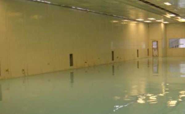 自流平环氧地坪中涂