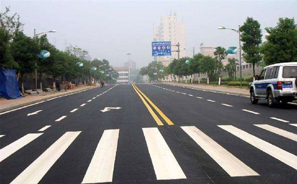 标线涂料在环氧地坪项目中的选择与应用