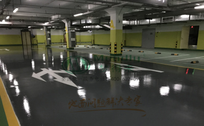 ‌旧地面翻新方案：环氧地坪涂层覆盖混凝土裂缝修复技术